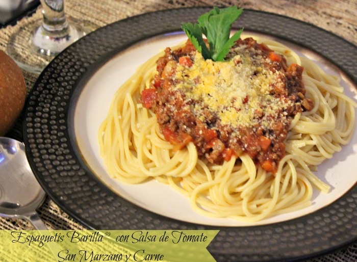 Espaguetis Barilla® con Salsa de tomate San Marzano y carne