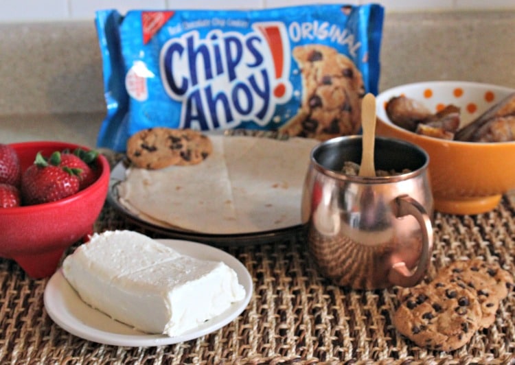 Ingredientes para realizar la receta de Quesadillas Dulces con plátanos y cookies Chips ahoy