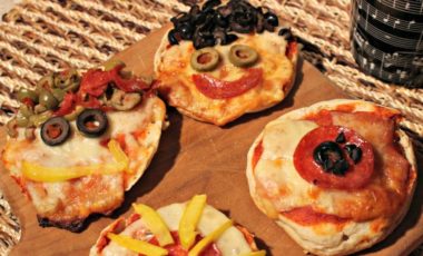 mini pizzas, pizzas individuales, niños, desayuno divertido