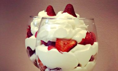 frutillas, crema batida, receta, paso a paso, fresa