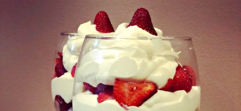 frutillas, crema batida, receta, paso a paso, fresa